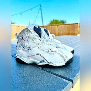 Air Jordan True Flight White Cement (PS) - kids Size 11c